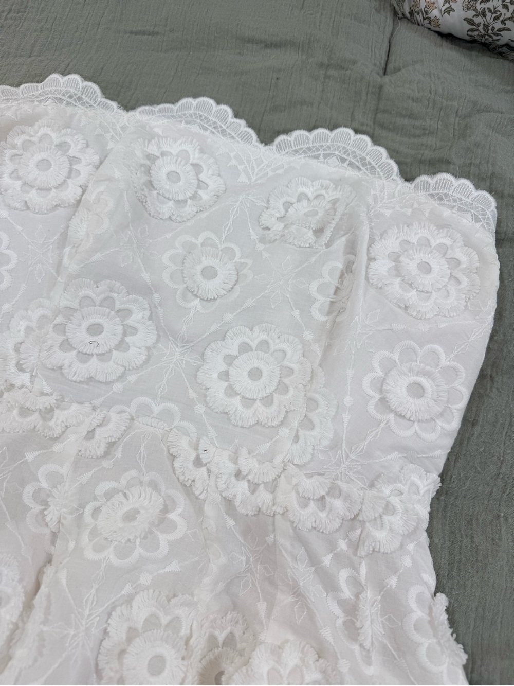 Yumi Kim White Strapless Lace Koko Midi Dress - Picture 2 of 3